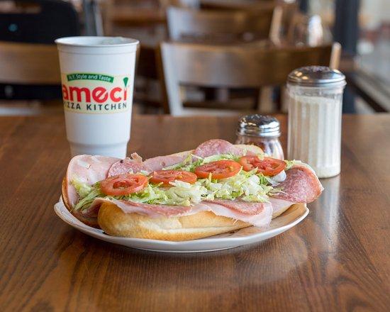 Ameci Pizza