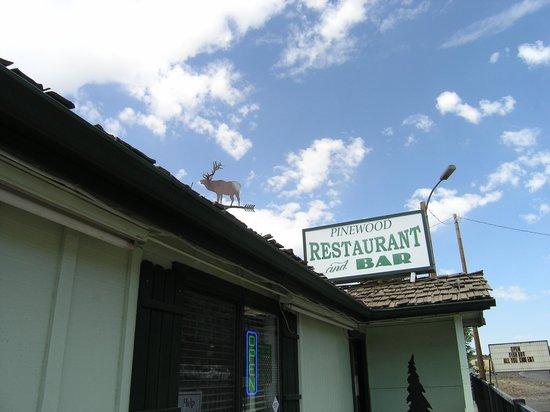 Pinewood Bar & Grill