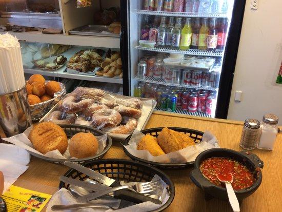 Mi Colombia Cafeteria Y Restaurante