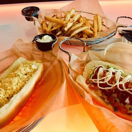 D-Dog House Restaurant & Bar