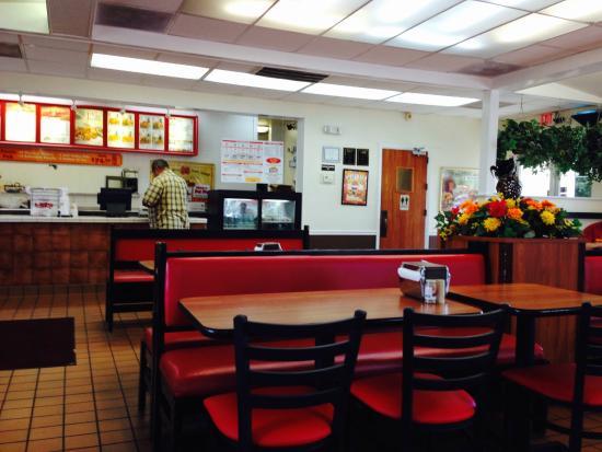 Lee's Famous Recipe Chicken