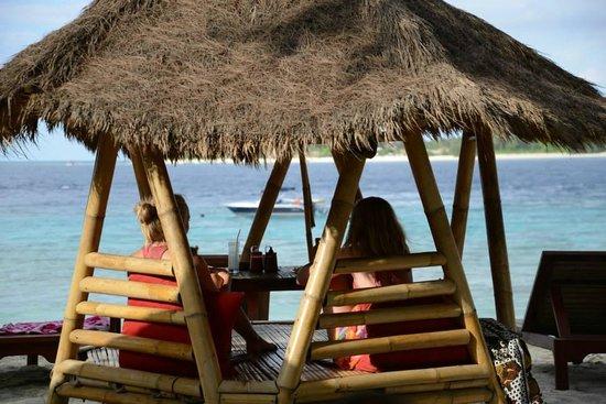 Genius Beach Bar and Restaurant