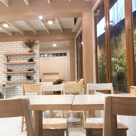 MAI PRA DIT Coffee and Bistro