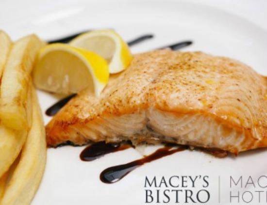 Macey's Bistro