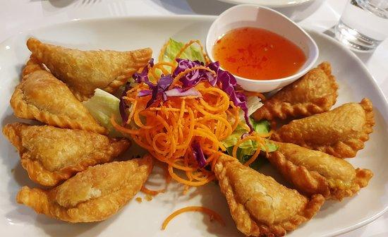 Mon's Thai Rarnaharn