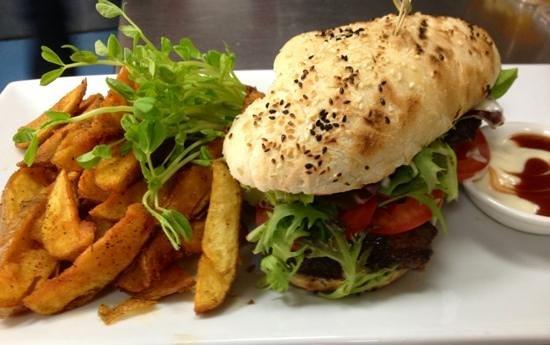 3 Oceans Wine Company Winery & Cafe