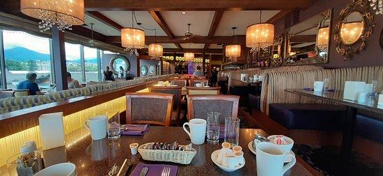 Waterfront Restaurant @ Crest Hotel