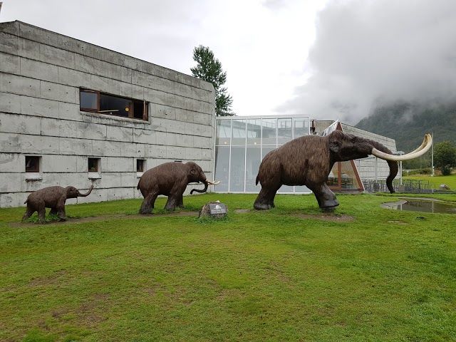 Gletschermuseum Norwegian Glacier Museum
