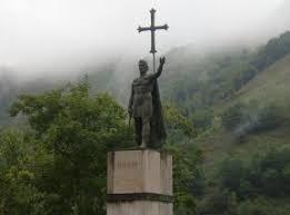 Estatua De Don Pelayo
