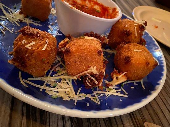 Waiter's Bar & Grill