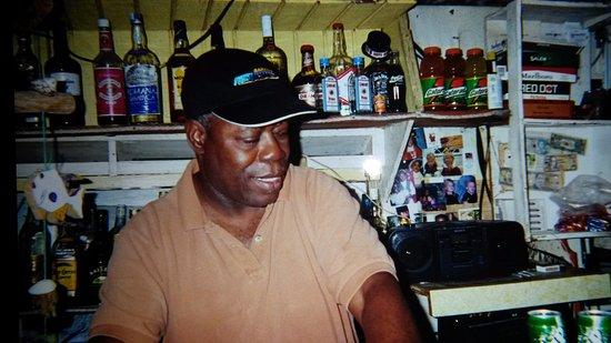 J J's Cocktail Lounge