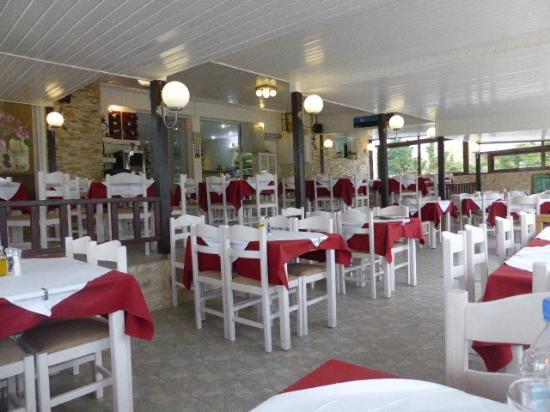 Gabbiano Greek Restaurant-cocktail-bar