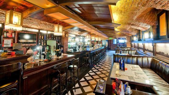 Fat Mo's Music Restaurant