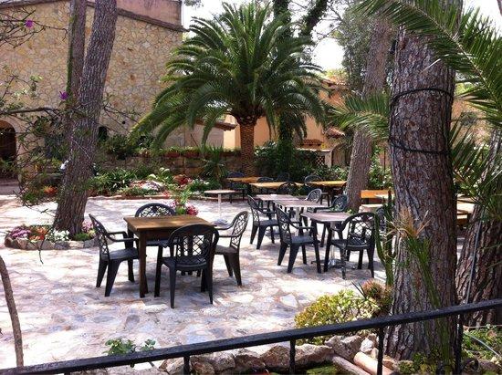 Hostal Villa Ampurdan