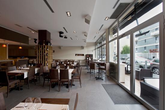 Bloody Mary Burger & Drink