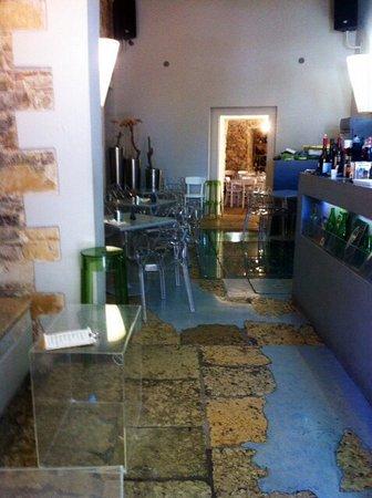 Postale 17 Restaurant & Lounge Bar