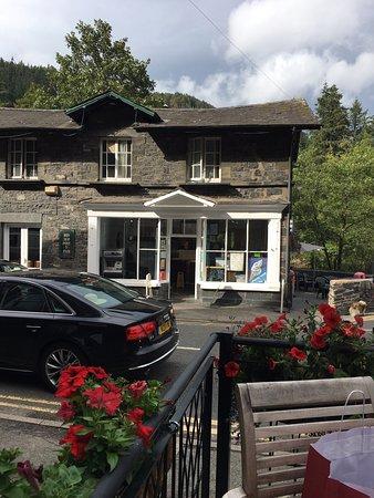 Hen Siop Pont-Y-Pair