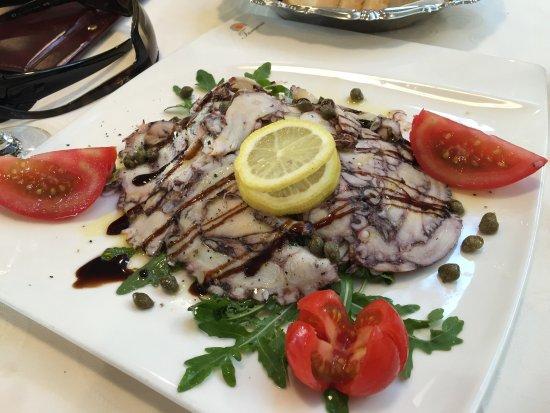 Tamaris Hotel & Restaurant