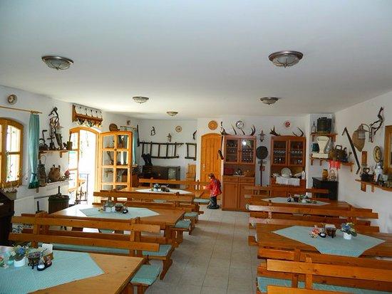 Hegyalja Restaurant and Wine Bar