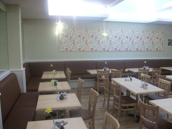 Busy Bees Cafe & Takeaway