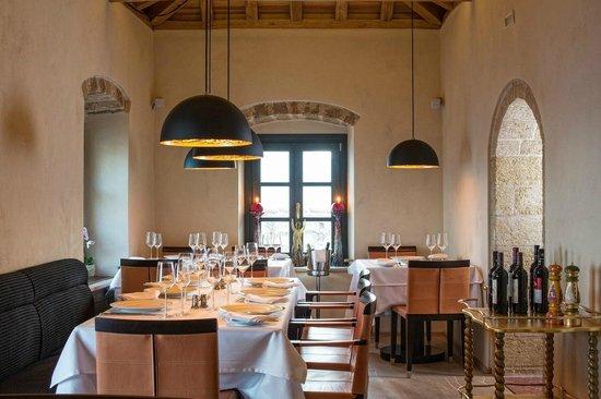 Chrisovoulo Restaurant & Wine Bar