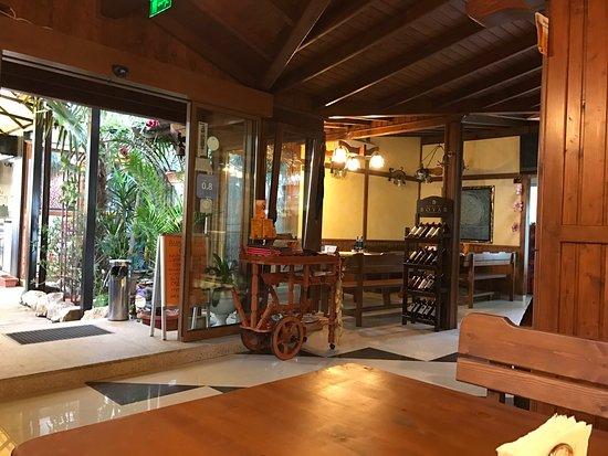 Viva Beach RESTAURANT