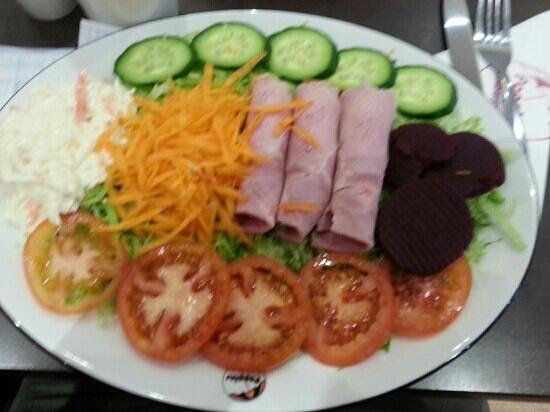 Poppins Restaurant & Cafe