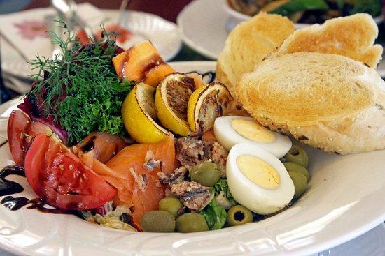 Corner Pub and Restaurant