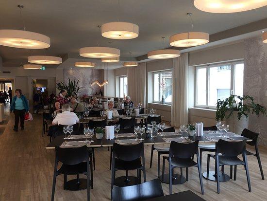 Weiss Kreuz Buendner Stube