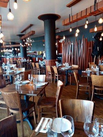 Y-Not Restaurant & Bar