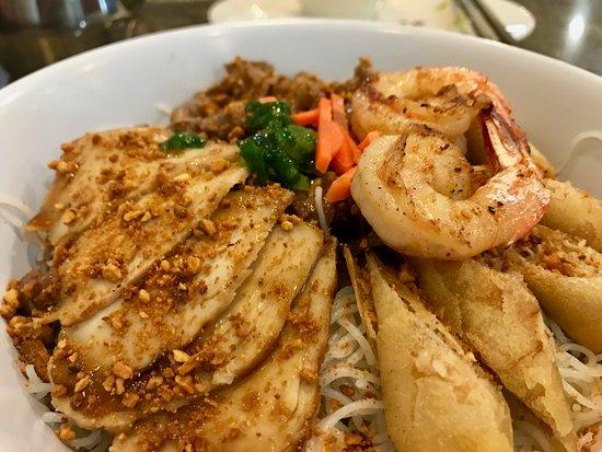 Pho East Lake Vietnamese Restaurant