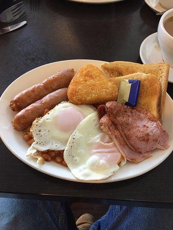 Nile's Holmbush Cafe