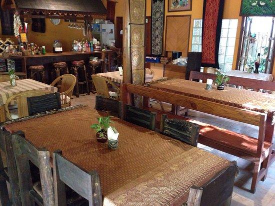 Seven Elephants Cafe