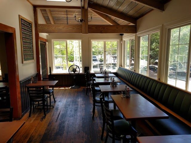 Barley and Hops Tavern