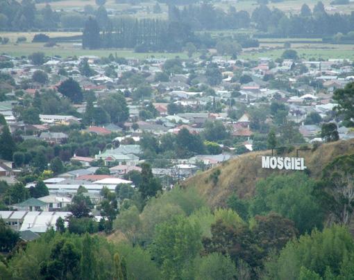 Big Mosgiel Sign