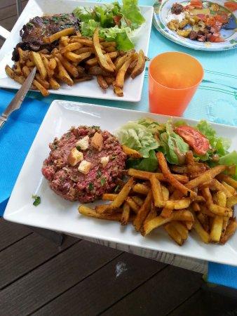 A l'ombre du clocher