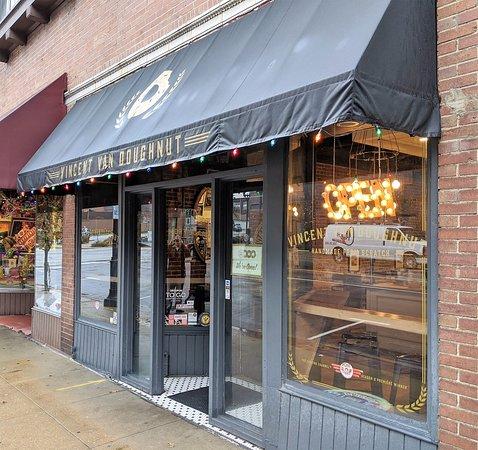 Vincent Van Donut