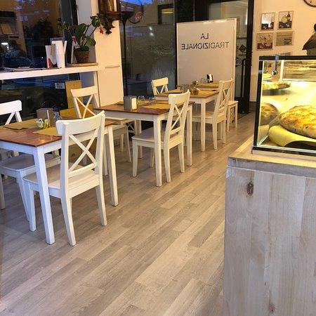 Pizzeria E Focacceria La Tradizionale