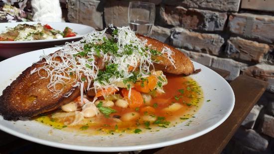 Rozmaring Kiskert Vendeglo es Pizzeria