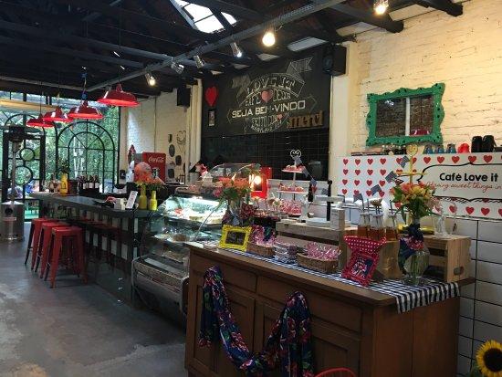 Love It Café e Loja de Decoração