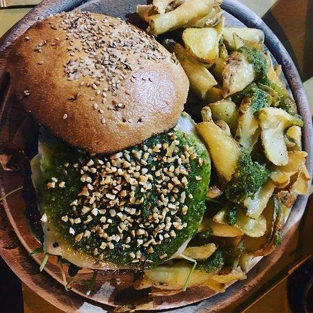 Birreria Hamburgeria Etimue Pub