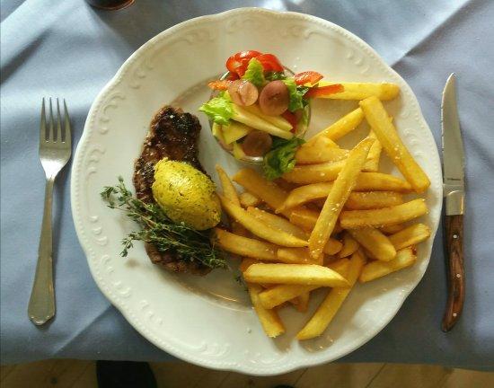 Henne Mølle Å Badehotel