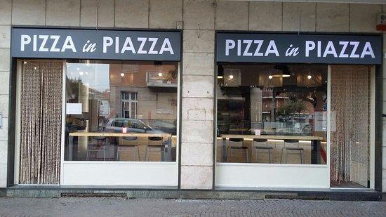 Pizza In Piazza