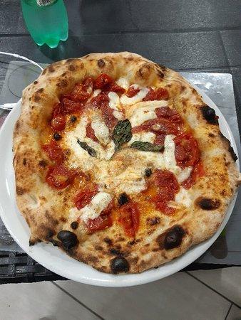 Sapore Saporito Pizzeria Napoletana