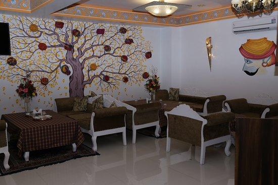 Thikana Restro Cafe Rooftop