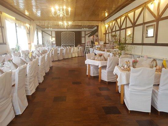 Krug zum grünen Kranz