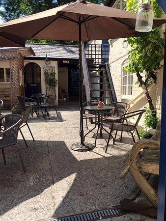 George and Dragon Inn