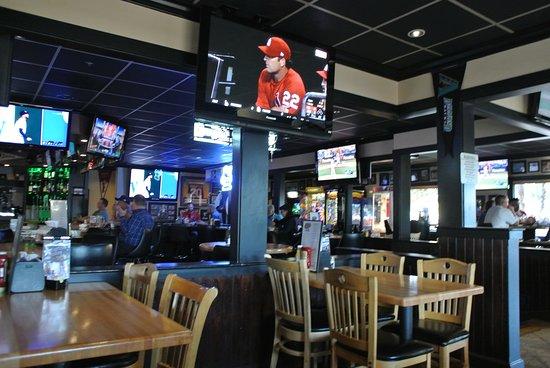 The Dugout Sports Grill