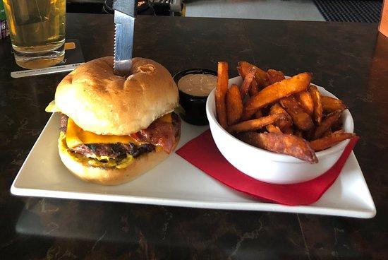 Strikers Bar & Grill