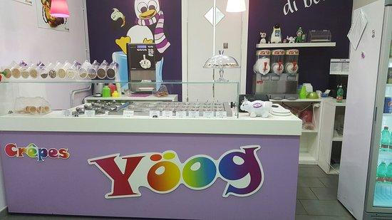 Yoog Yogurteria